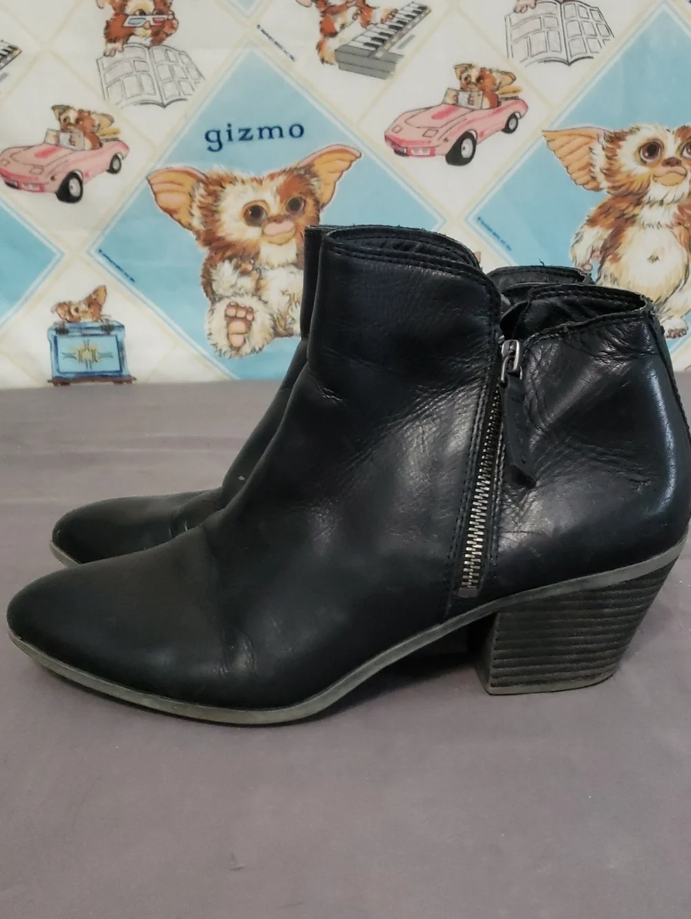 Women’s Frye Black Ankle Boots - Sleek Zipper Low Heel Size 10